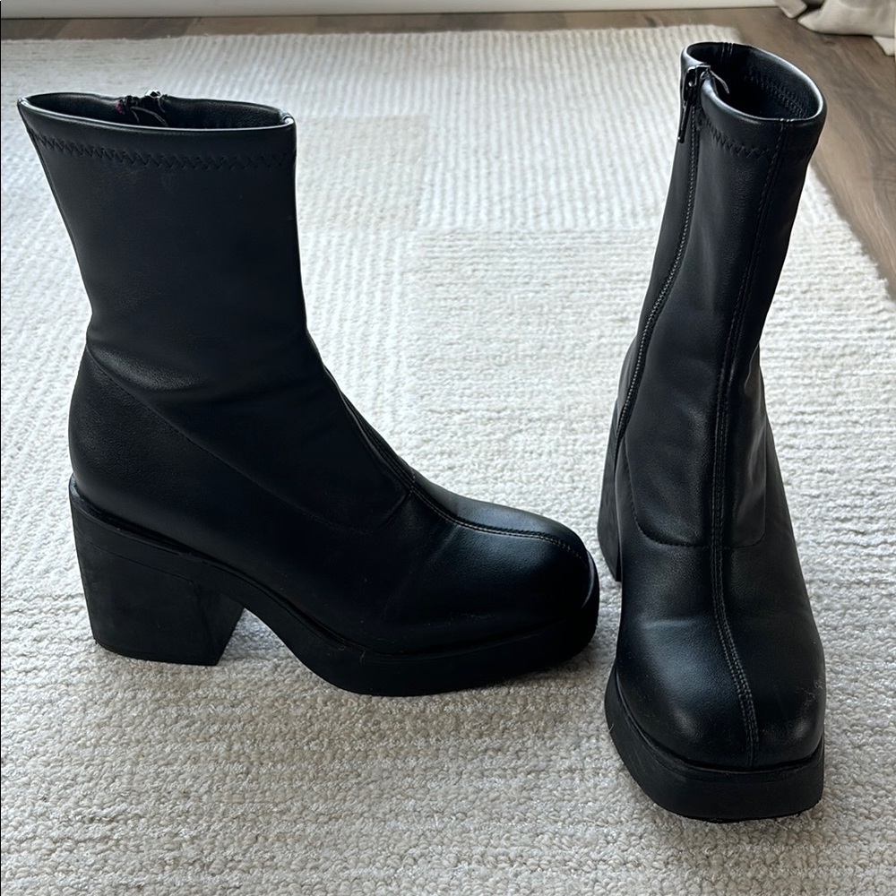 Target chunky 90s boots